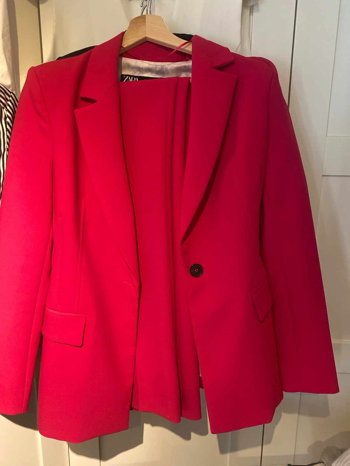Zara roze blazer en broek pak - Maat S, Kostuum of Pak, Zo goed als nieuw, Roze, Ophalen