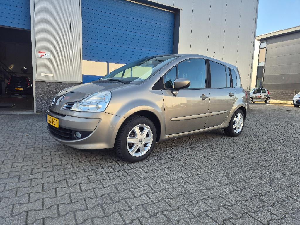 Renault Grand Modus 1.2 TCE 2008 Beige, Trekhaak!, Voorwielaandrijving, 900 kg, Stof, 4 cilinders