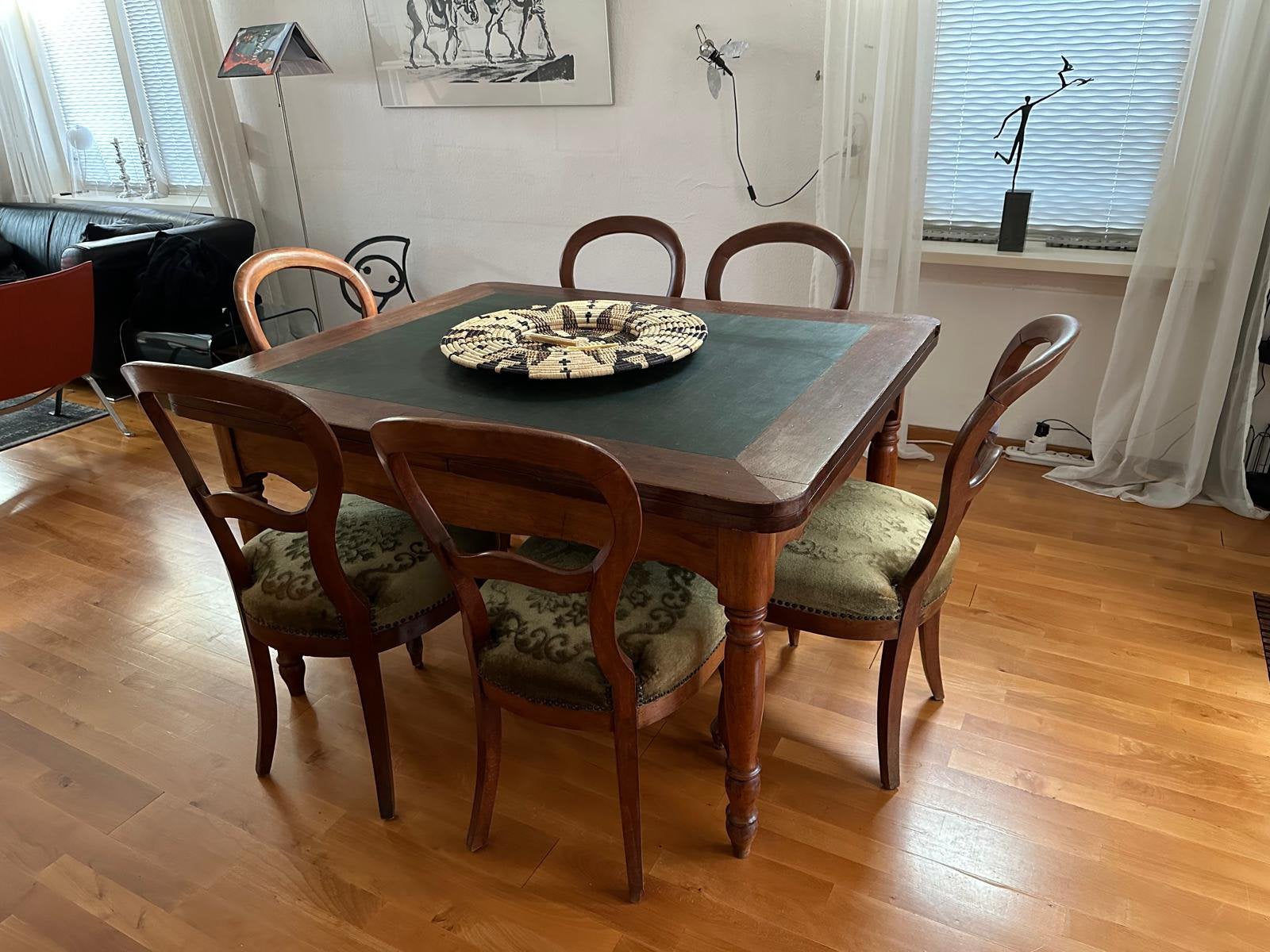 Mooie vintage tafel inclusief 6 stoelen ‘Biedermeier stijl’, Ophalen, Zo goed als nieuw, 4 tot 6 stoelen