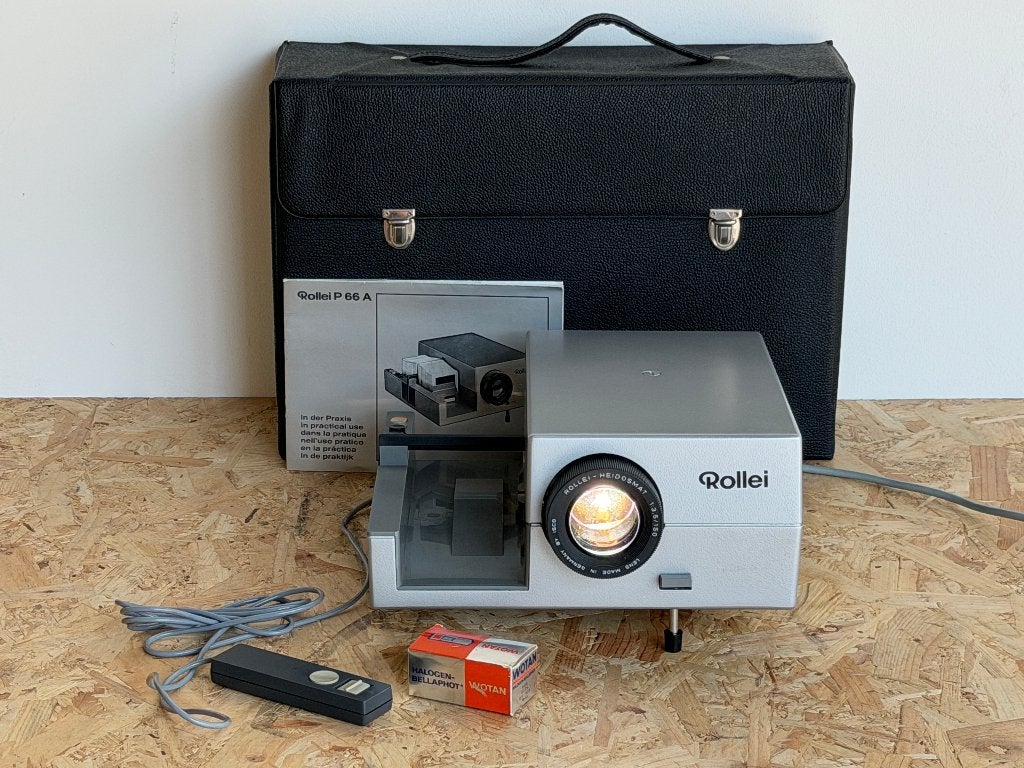 Rollei P66A Diaprojector Heidosmat 150mm in Koffer Dia, Audio, Tv en Foto, Diaprojectors, Ophalen of Verzenden, Gebruikt