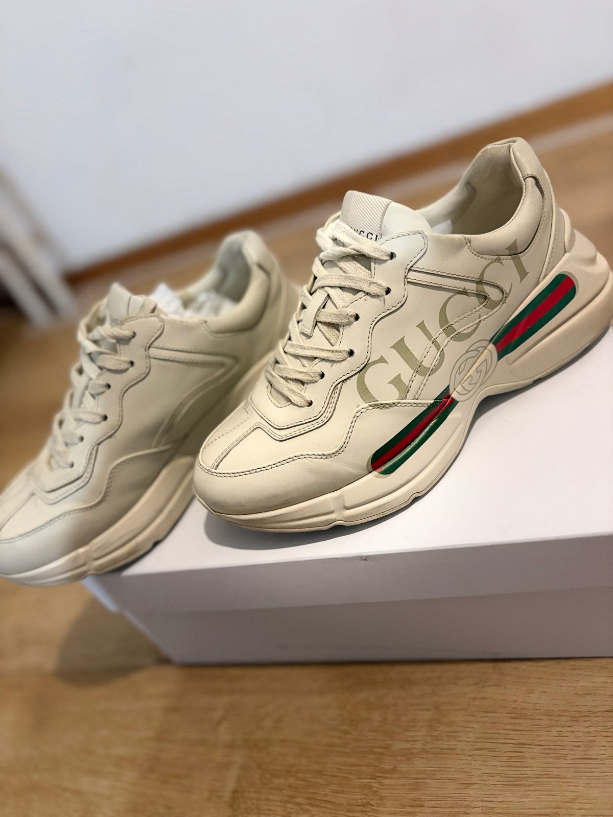 Gucci Rhyton sneakers in crème, maat 38, Kleding | Dames, Ophalen of Verzenden, Gedragen, Beige, Sneakers of Gympen