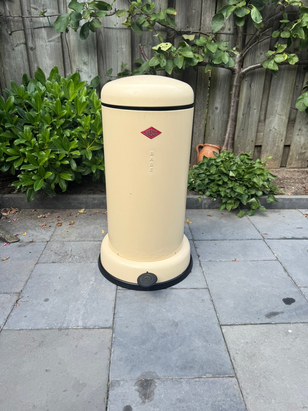 Wesco base. 22 ltr, Ophalen, Gebruikt, Met pedaal, 20 tot 30 liter