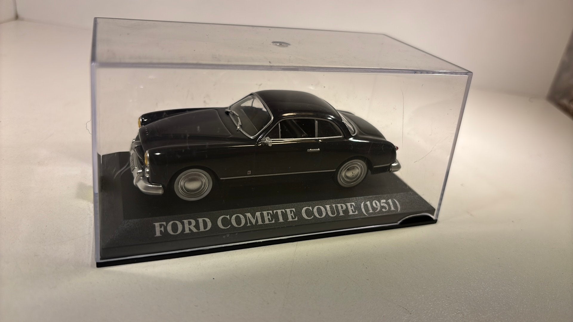 Ford comete coupe 1951 atlas 1.43, Overige merken, Auto, Ophalen of Verzenden, A