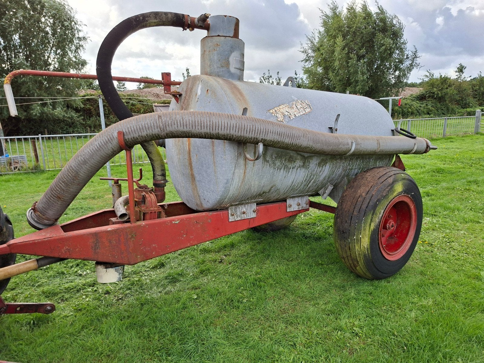Mesttank Kaweco 2100 liter, Ophalen, Gewasbescherming en Bemesting