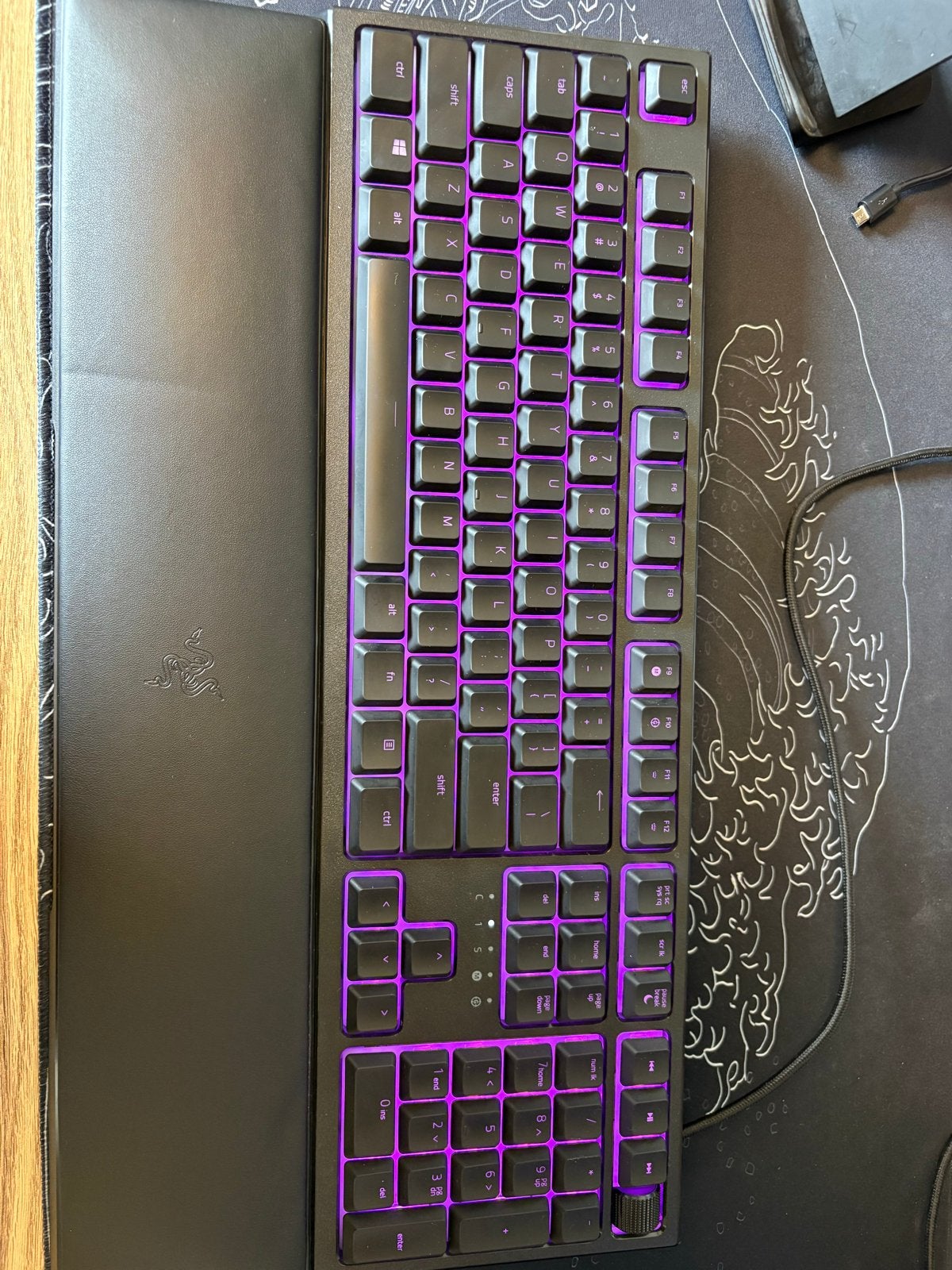 Razer Ornata V2 Gaming Toetsenbord met Polssteun, Gaming toetsenbord, Ophalen of Verzenden, Zo goed als nieuw, Qwerty