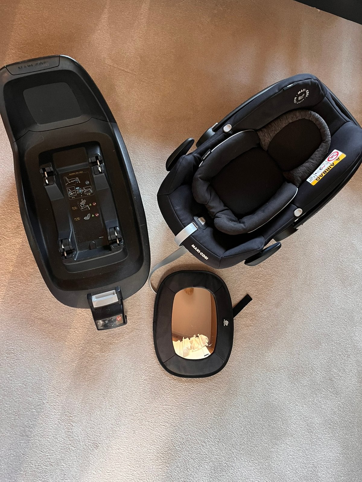 Maxi cosi rock + isofix + spiegel | €75,-, Ophalen of Verzenden, Zo goed als nieuw, Isofix, 0 t/m 13 kg