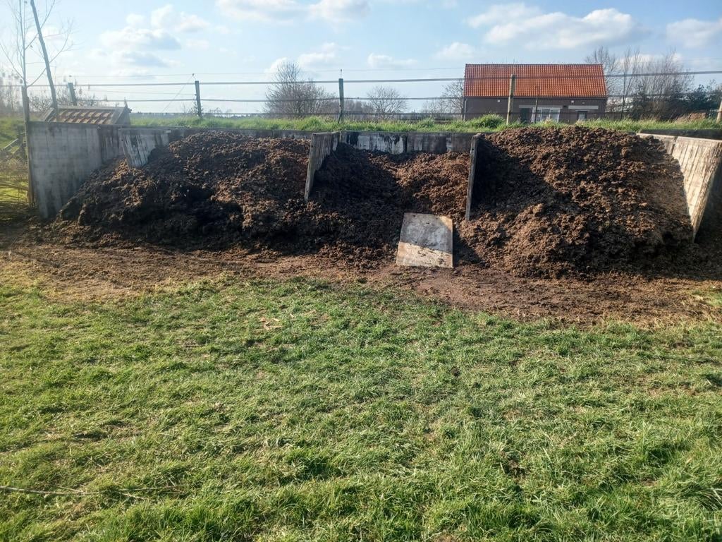 Gratis gecomposteerde paardenmest voor tuin en land, Tuin en Terras, Aarde en Mest, Ophalen