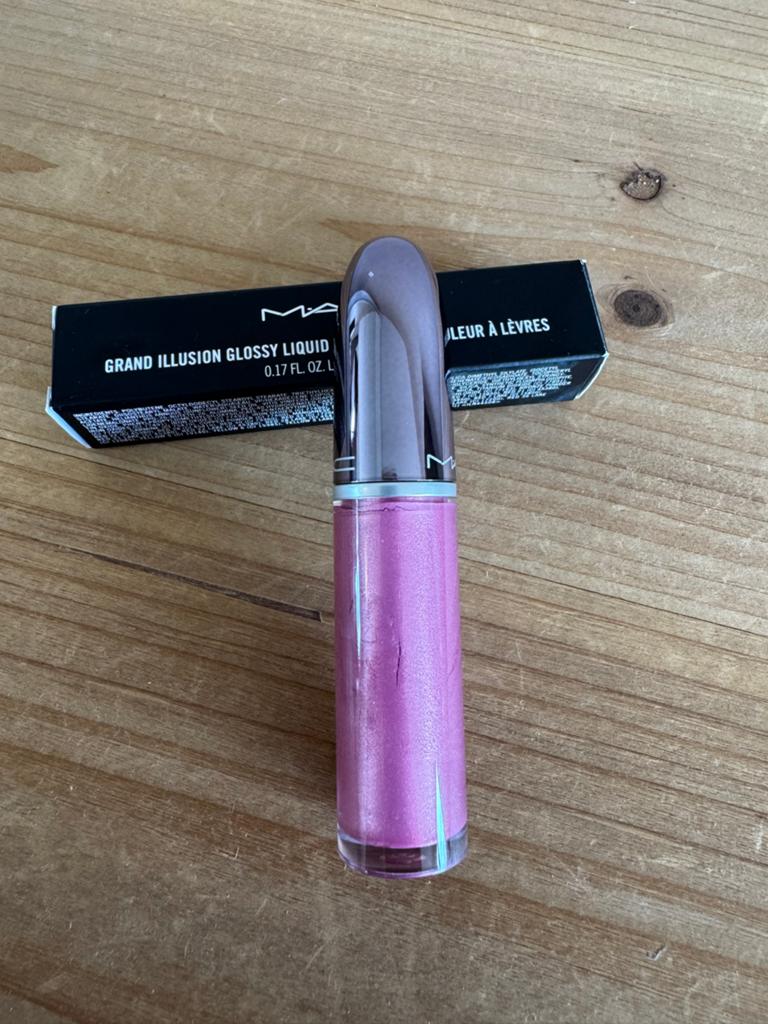 Nieuw! MAC Dance All Night Lipgloss - Grand Illusion Glossy, Lippen, Nieuw, Ophalen of Verzenden, Make-up