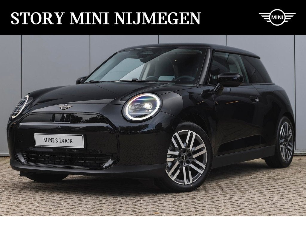 MINI Hatchback Cooper E / Classic / Pakket L / 17 inch Paral, Stof, Met garantie (alle), 4 stoelen, Zwart