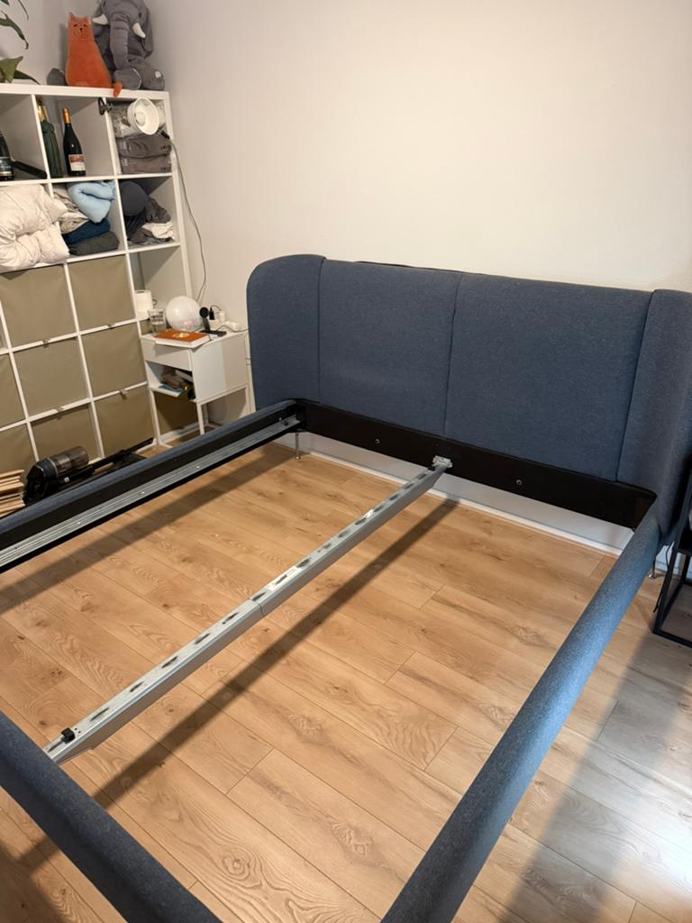 IKEA Tufjord Bed Blauw 180x200 cm, Huis en Inrichting, Slaapkamer | Bedden, Ophalen, Blauw, Tweepersoons, Zo goed als nieuw