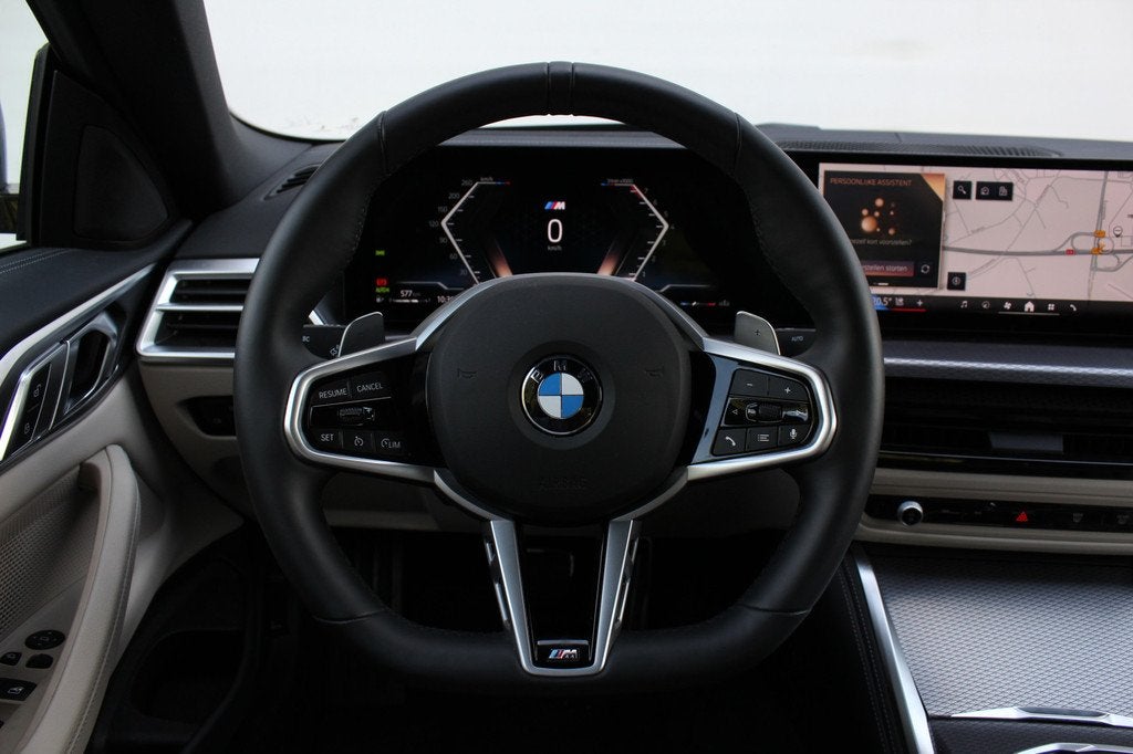 BMW 4 Serie Cabrio 420i High Executive M Sport Automaat / Tr, Auto's, BMW, Automaat, 1998 cc, Gebruikt, Zwart