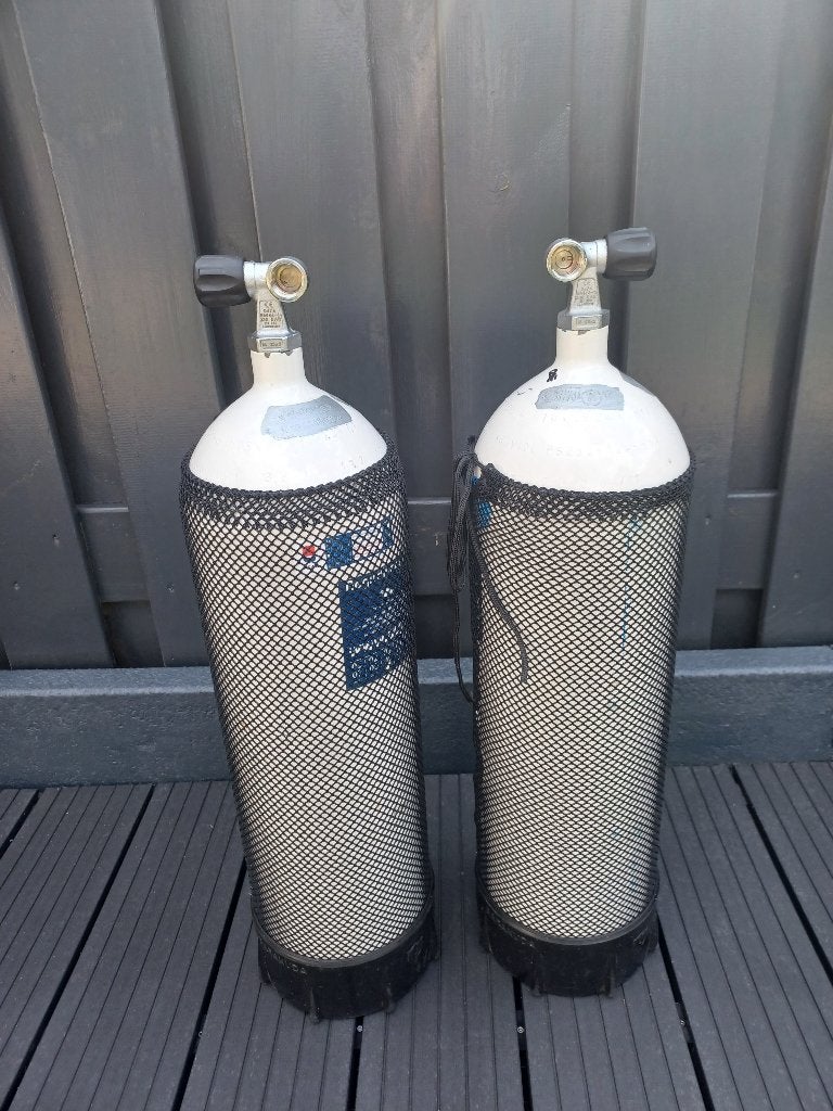 2x Duikfles 12L - 230 bar met keuring tot 09-2027, Watersport en Boten, Duiken, Ophalen, Zo goed als nieuw, Duikfles