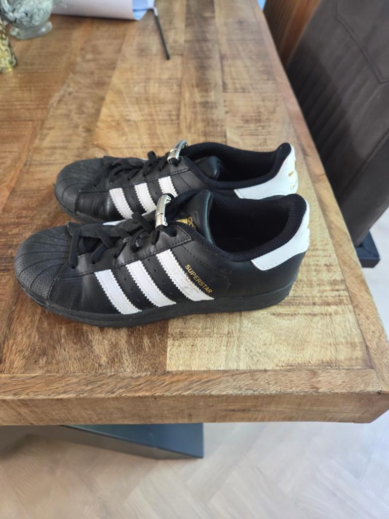 Adidas Superstar sneakers zwart wit maat 36, Kleding | Dames, Schoenen, Gedragen, Sneakers of Gympen, Zwart, Ophalen