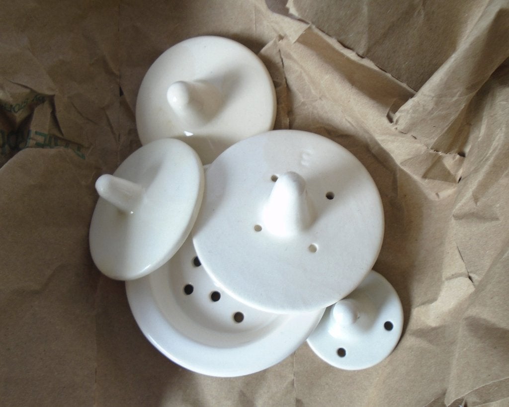 Zeefje en stampertjes voor koffiepotten met filter jaren 50, Verzamelen, Retro, Verzenden, Huis en Inrichting