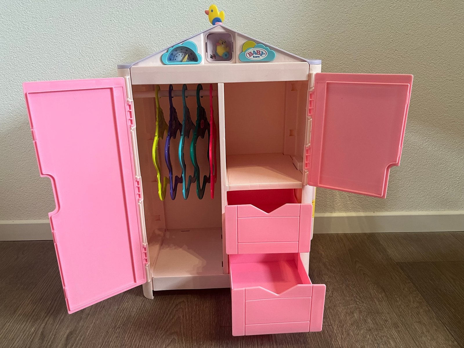 Baby Born Kledingkast met geluid en draaiend eendje, Kinderen en Baby's, Ophalen, Gebruikt, Babypop