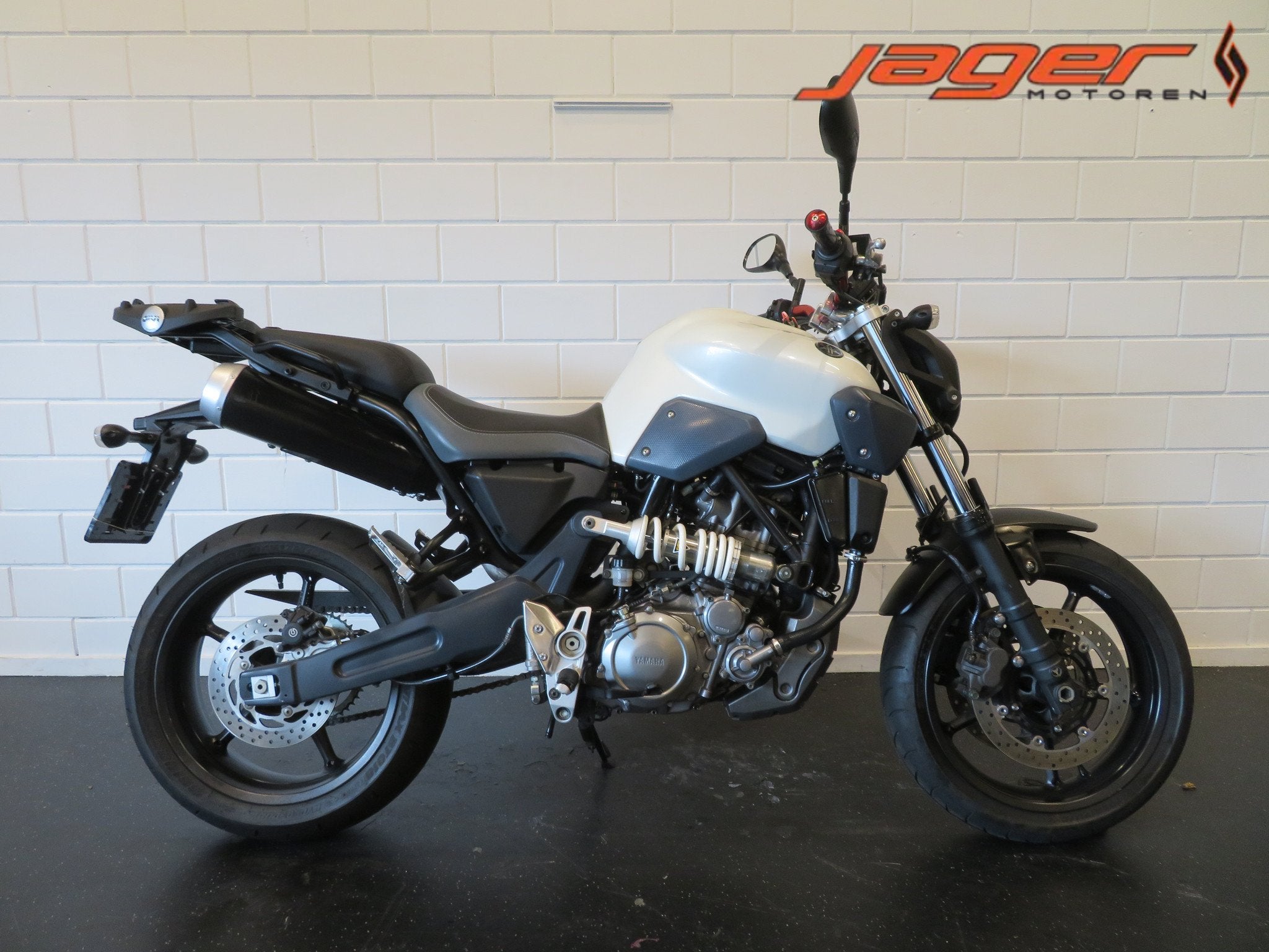 Yamaha MT 03 MT03 NAKEDBIKE 35KW! (bj 2010), Motoren, 300 cc, Toermotor, Gebruikt, Bedrijf