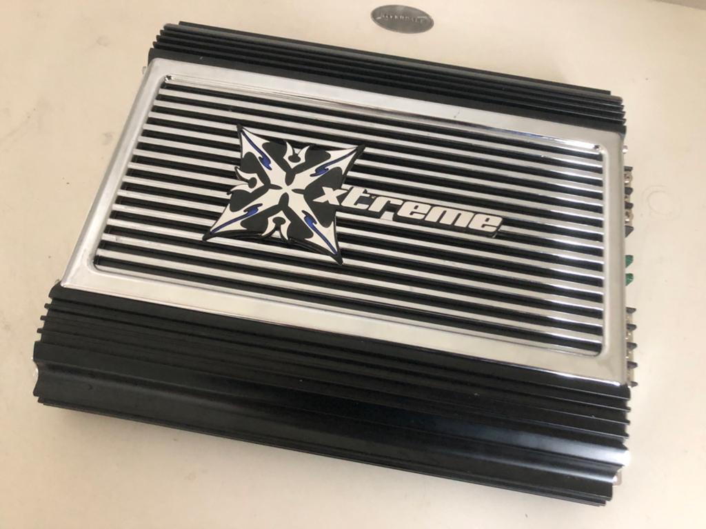 Xtreme XA-800I Monoblock Versterker 800W met Crossover, Auto diversen, Autospeakers, Ophalen of Verzenden, Zo goed als nieuw