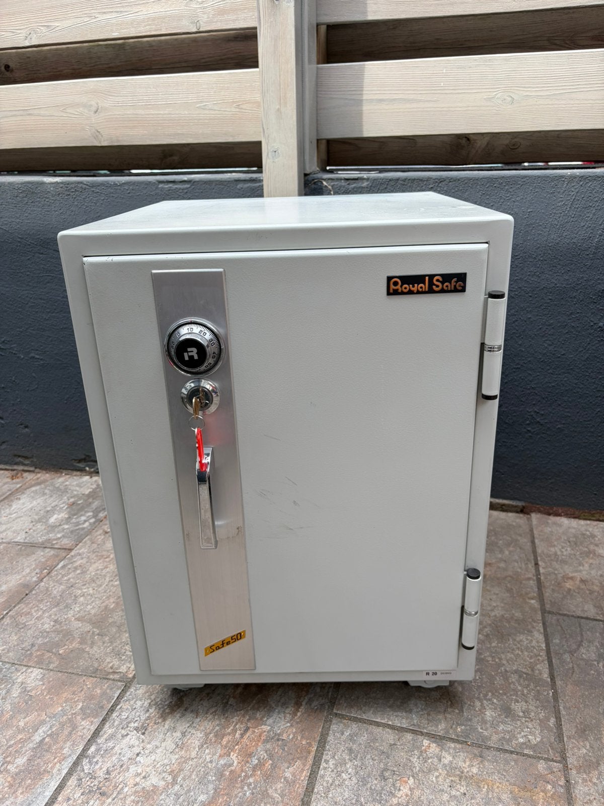 Inbraakwerende en 2 uur brandwerende Royal Safe R20 kluis, Ophalen, Zo goed als nieuw, Brandkast