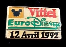 Euro Disney- Vittel pin- 12 avril 1992, Verzamelen, Verzenden, Nieuw, Figuurtje, Speldje of Pin