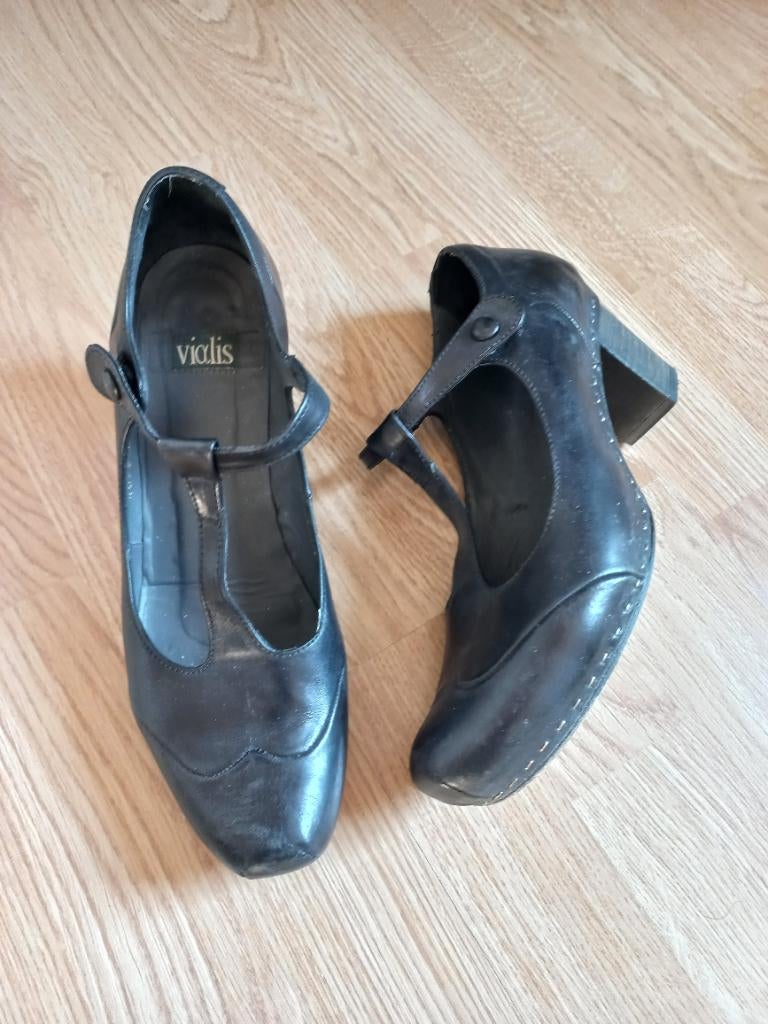 Zwarte pumps merk Vialis maat 40, Pumps, Zwart, Ophalen of Verzenden, Gedragen