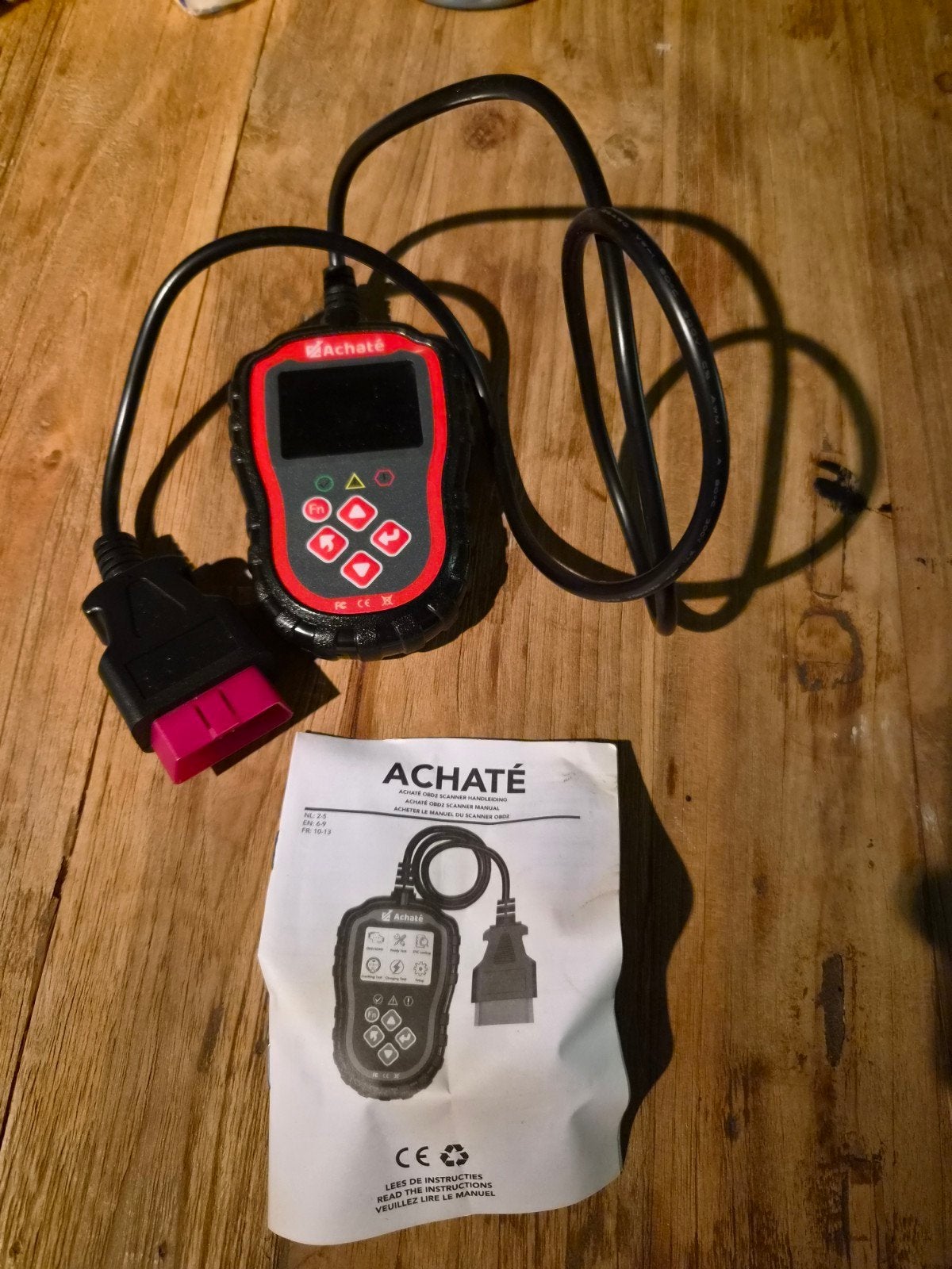 Achaté OBD2 Scanner Foutcodelezer Auto Diagnosetool, Ophalen, Zo goed als nieuw