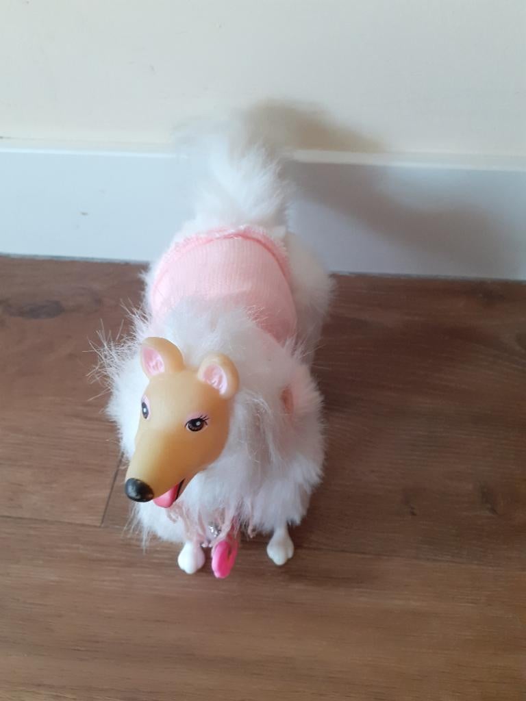 Barbie hond Ski Fun jaren 90 Snowball met voerbak en borstel, Ophalen of Verzenden, Zo goed als nieuw, Pop