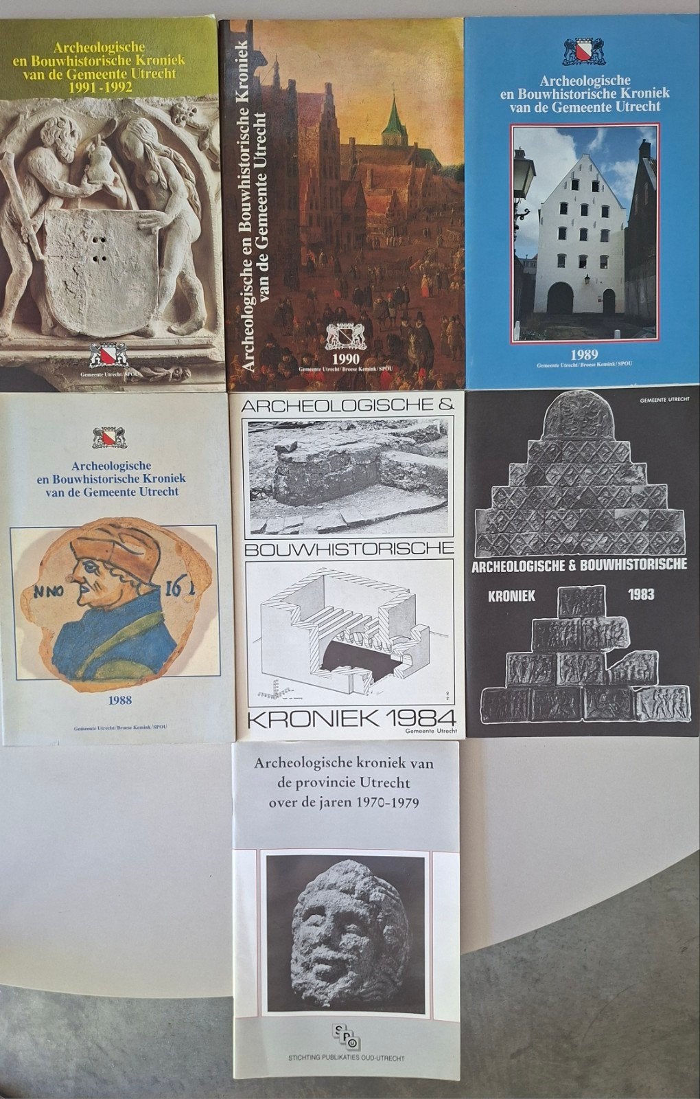 Archeologische & Bouwhistorische Kronieken Utrecht, Boeken, Geschiedenis | Stad en Regio, Ophalen of Verzenden, 20e eeuw of later
