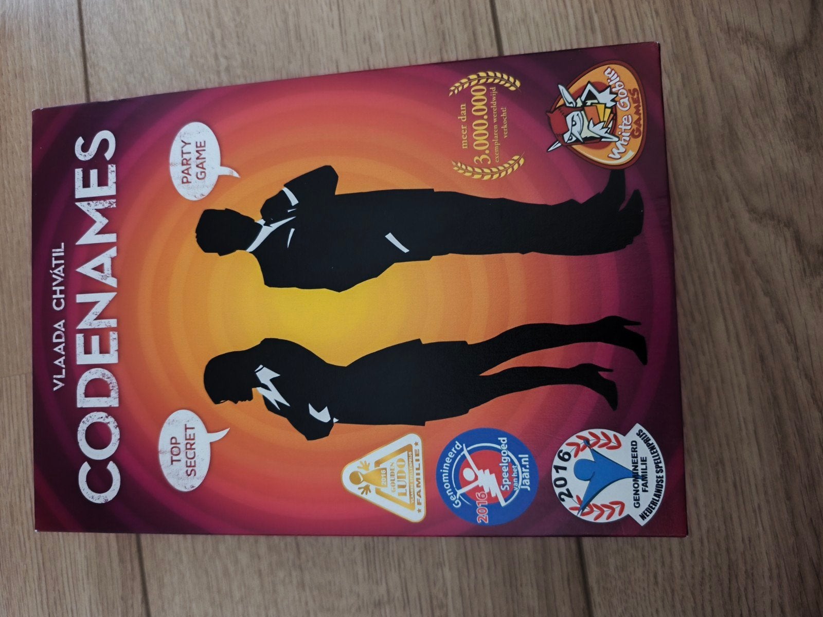 Codenames Bordspel - Vlada Chvatil - Party Game, Vijf spelers of meer, Ophalen of Verzenden, Zo goed als nieuw, Vlada Chvatil