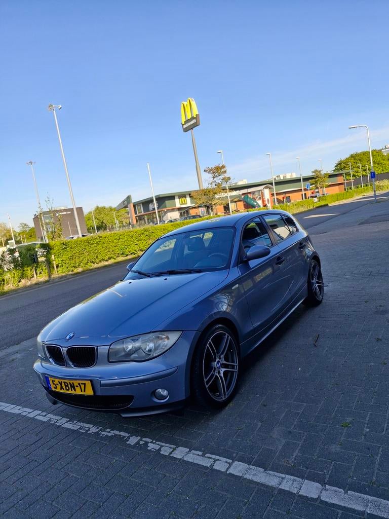Bmw 1 serie(e87) 1.6 116i High Executive 5 deurs, Auto's, BMW, 1596 cc, Achterwielaandrijving, 4 cilinders, 635 kg