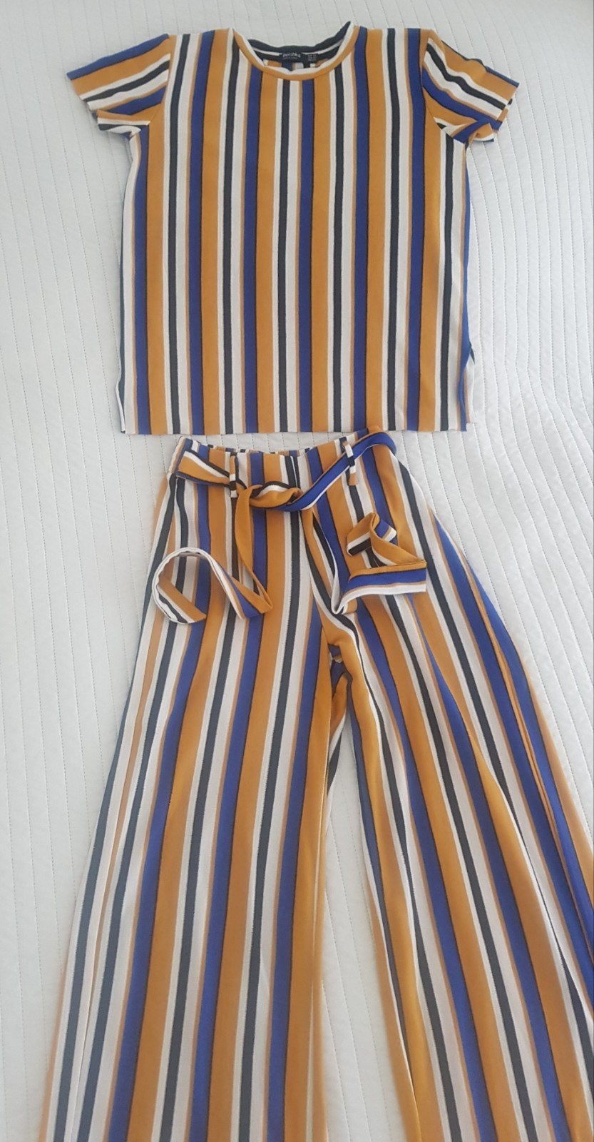 Bershka setje set flared broek pantalon maat s topje maat xs, Bershka, Verzenden, Zo goed als nieuw