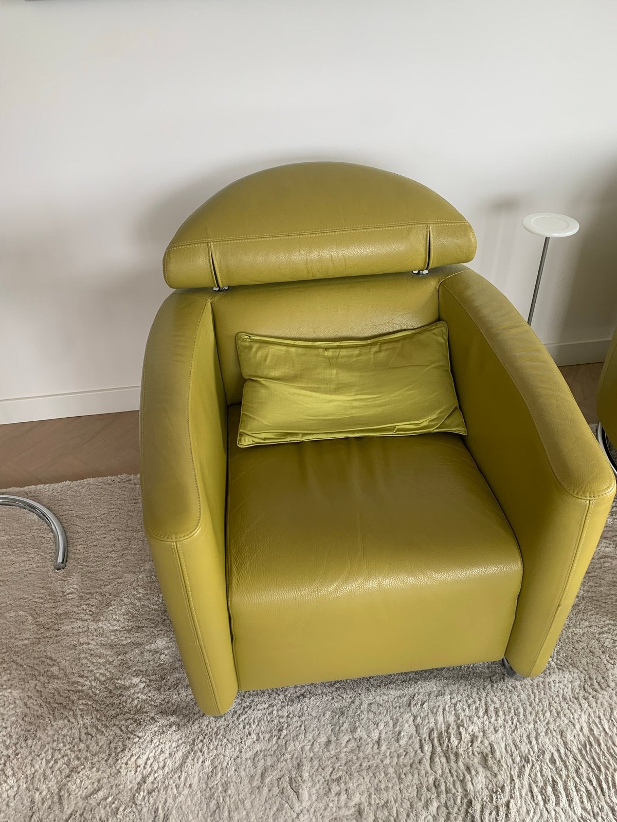 Twee Leolux design fauteuils, Ophalen, Gebruikt, Leer, 50 tot 75 cm