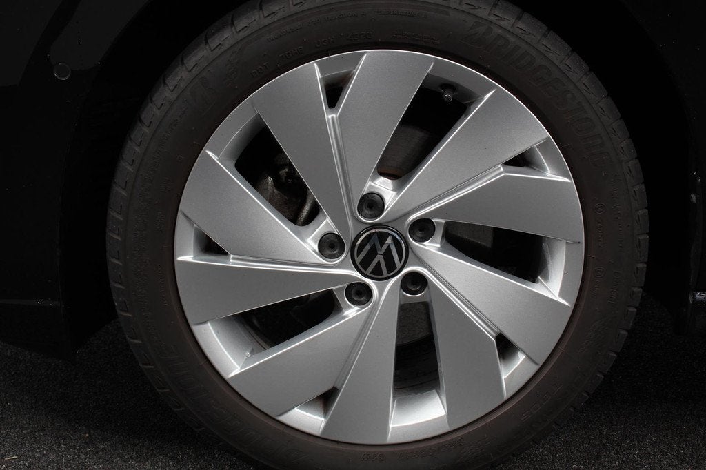Volkswagen Golf Variant 1.5 eTSI 150pk DSG Style Navigatie A, Auto's, Volkswagen, 1325 kg, Euro 6, 4 cilinders, Zwart