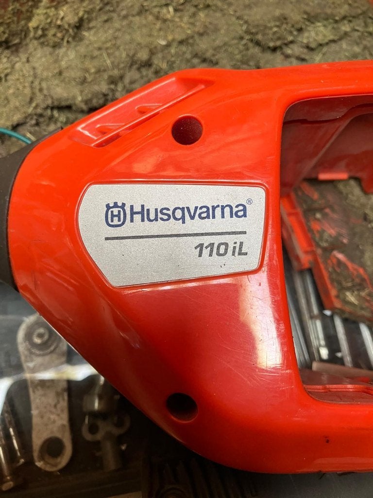 Husqvarna Accu's en Lader voor 110iL - Zo goed als nieuw, Ophalen, Zo goed als nieuw, Accu, Husqvarna