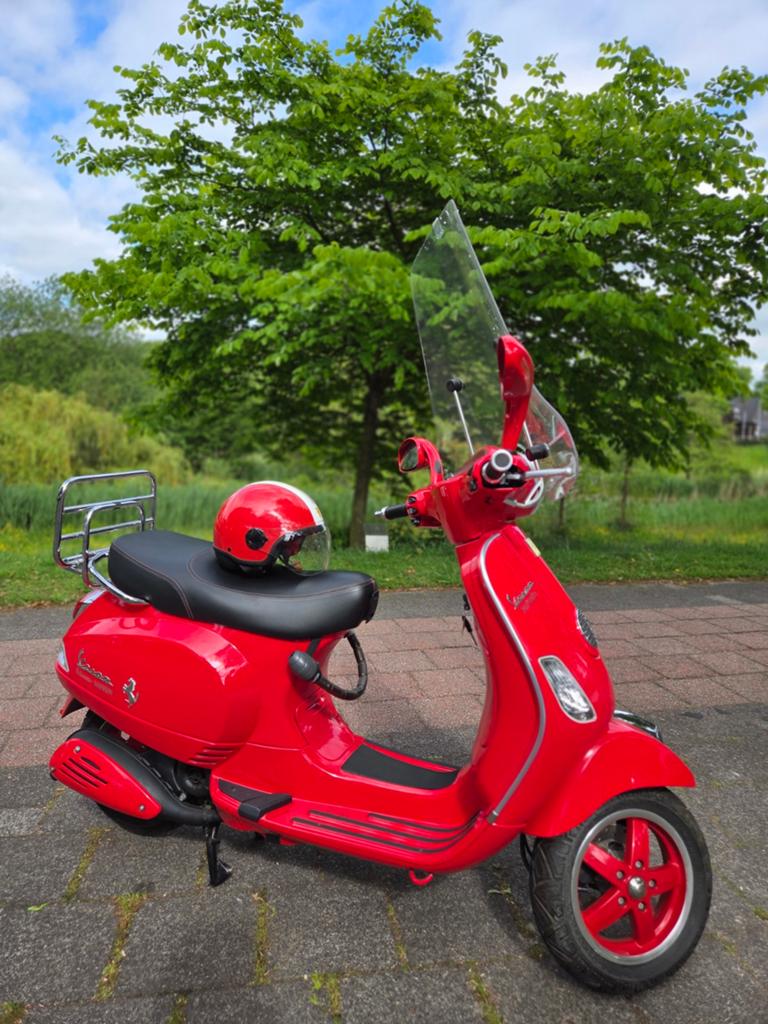 Ferrari Vespa LX50 Gelimiteerde editie 05/09 46 km origineel, Maximaal 45 km/u, Nieuw, Benzine, Vespa LX