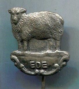 EDE schaap zilverkleurig speldje ( N_024 ), Verzamelen, Speldjes, Pins en Buttons, Verzenden, Zo goed als nieuw, Transport, Speldje of Pin