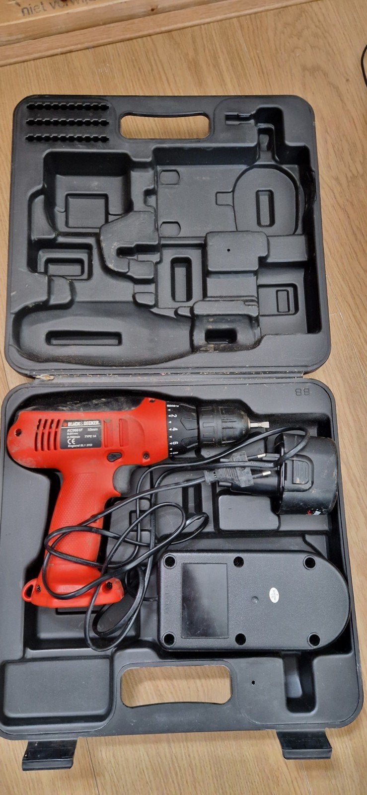 Accu schroefmachine Black & decker, Ophalen of Verzenden, Gebruikt, Boor- en Schroefmachine
