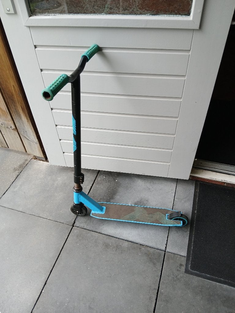 Buitenspeelgoed step, Ophalen, Gebruikt, Overige typen, Space Scooter