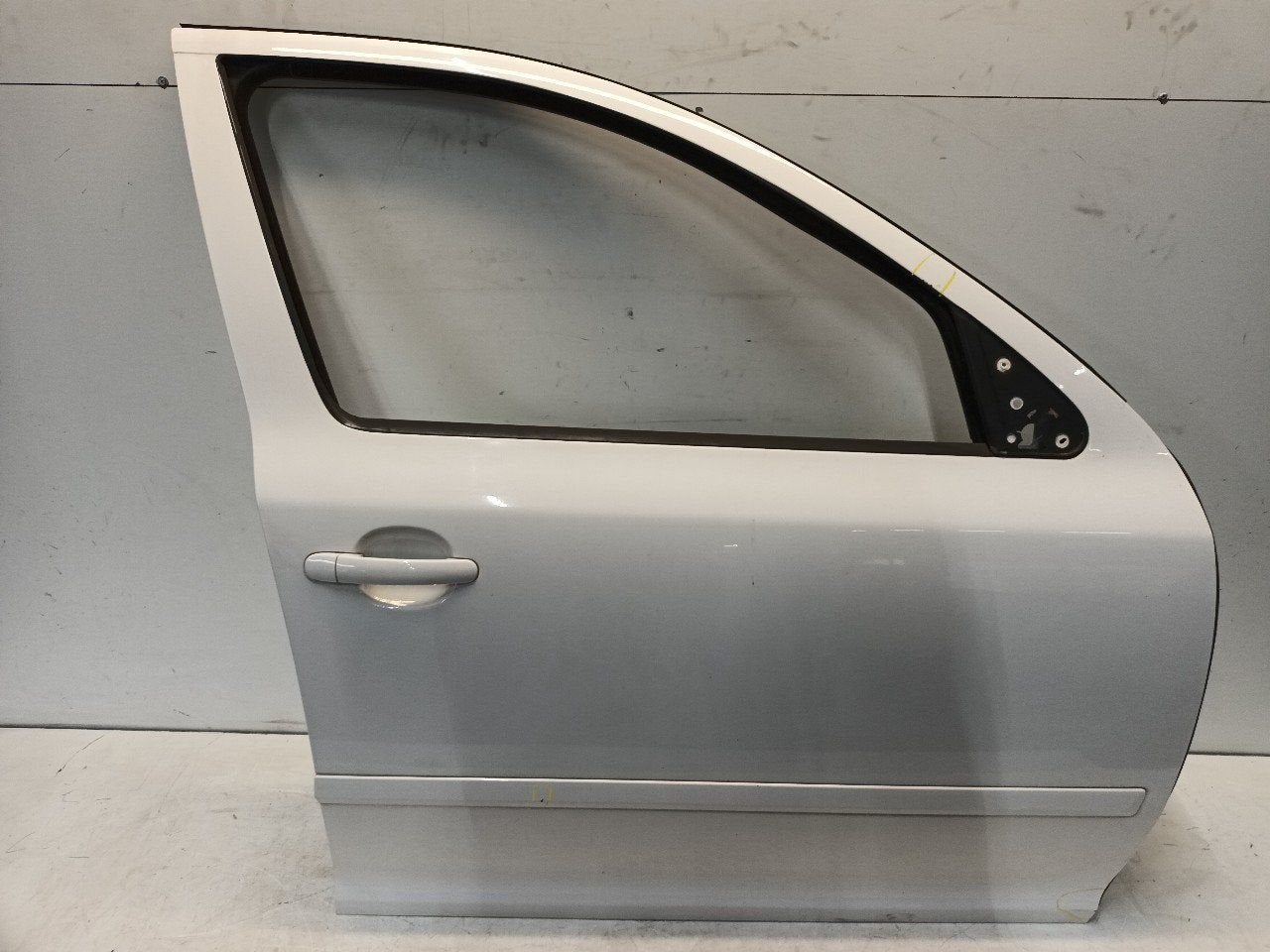 Portier rechts voor Skoda Octavia, Onderdelen@venauto.nl, Van der Ven Autorecycling B.V., Gebruikt, Ettenseweg 76, 4706 PB Roosendaal, The Netherlands
