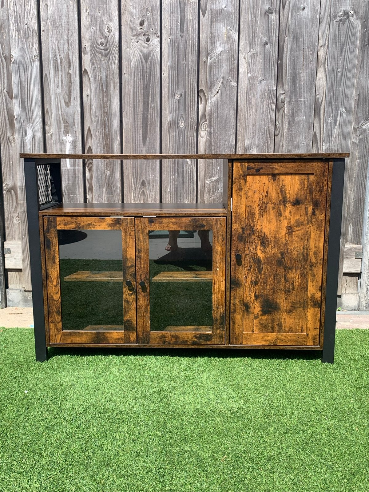 Industriële TV-kast/Dressoir met glazen deuren, Ophalen, Zo goed als nieuw