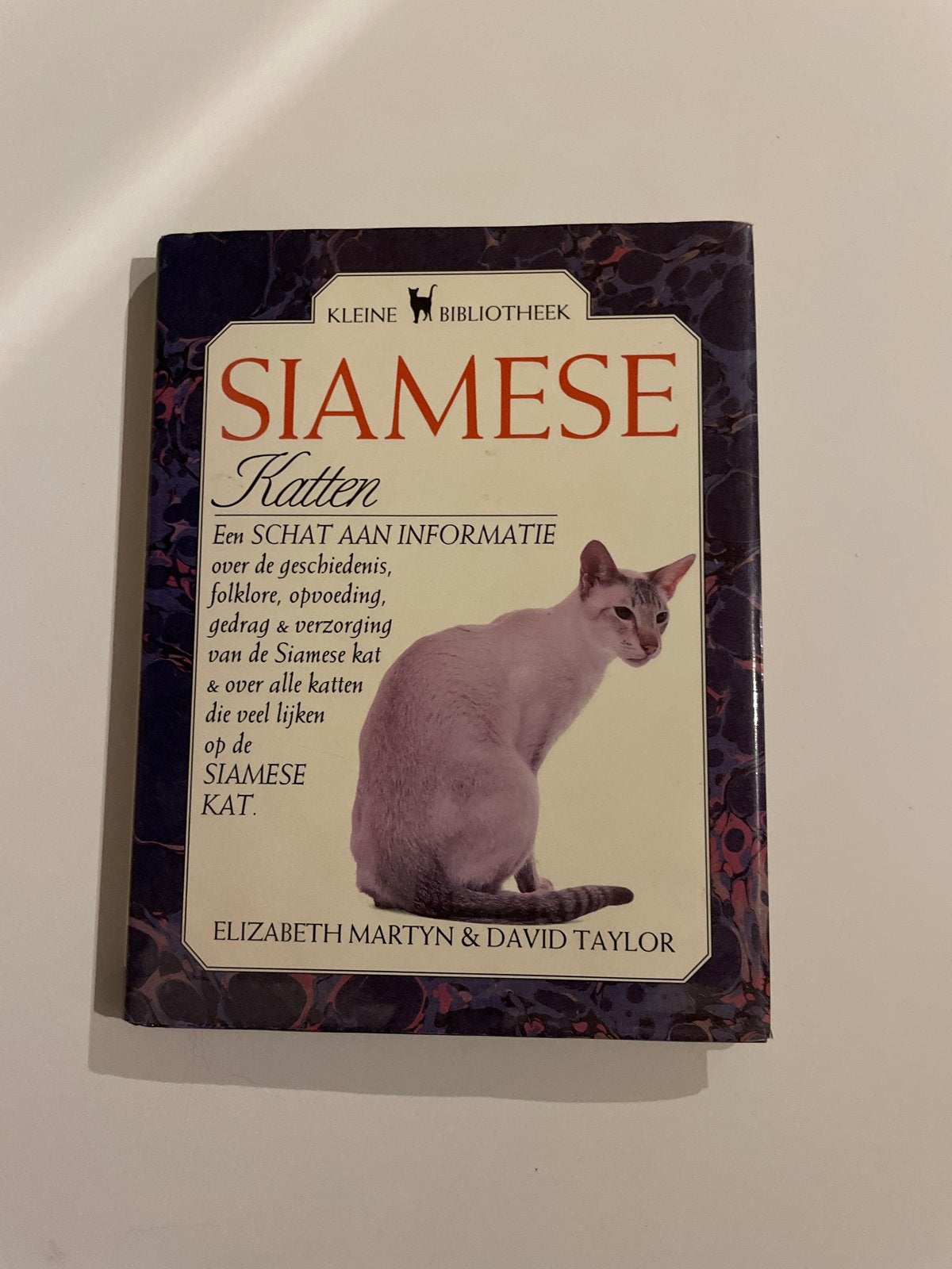 Kleine Bibliotheek: Siamese Katten - Elizabeth Martyn, Ophalen of Verzenden, Gelezen, Katten