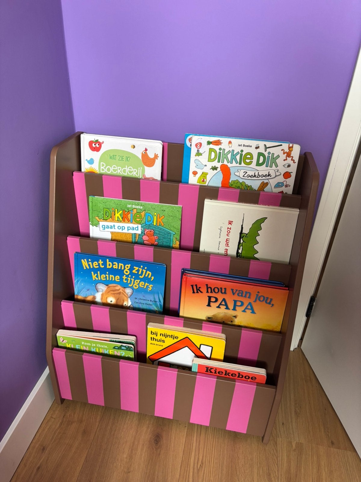DIY boekenkast Kwantum gestreept roze bruin, Huis en Inrichting, Ophalen, Met plank(en), 100 tot 150 cm, 50 tot 100 cm