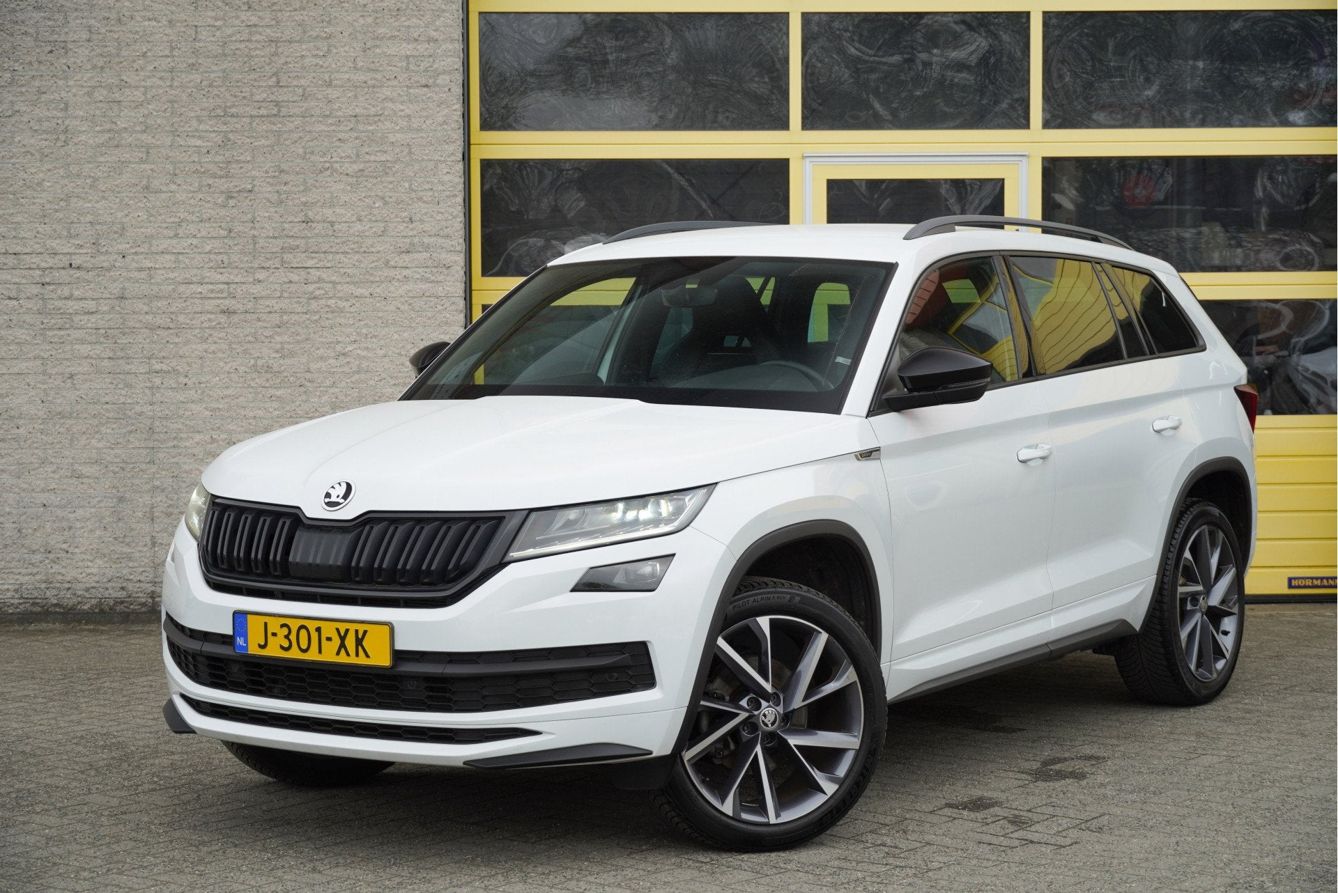 Skoda Kodiaq 1.5 TSI 150PK! Automaat Sportline Business BJ20, Auto's, Dealer onderhouden, 4 cilinders, 150 pk, 1481 kg