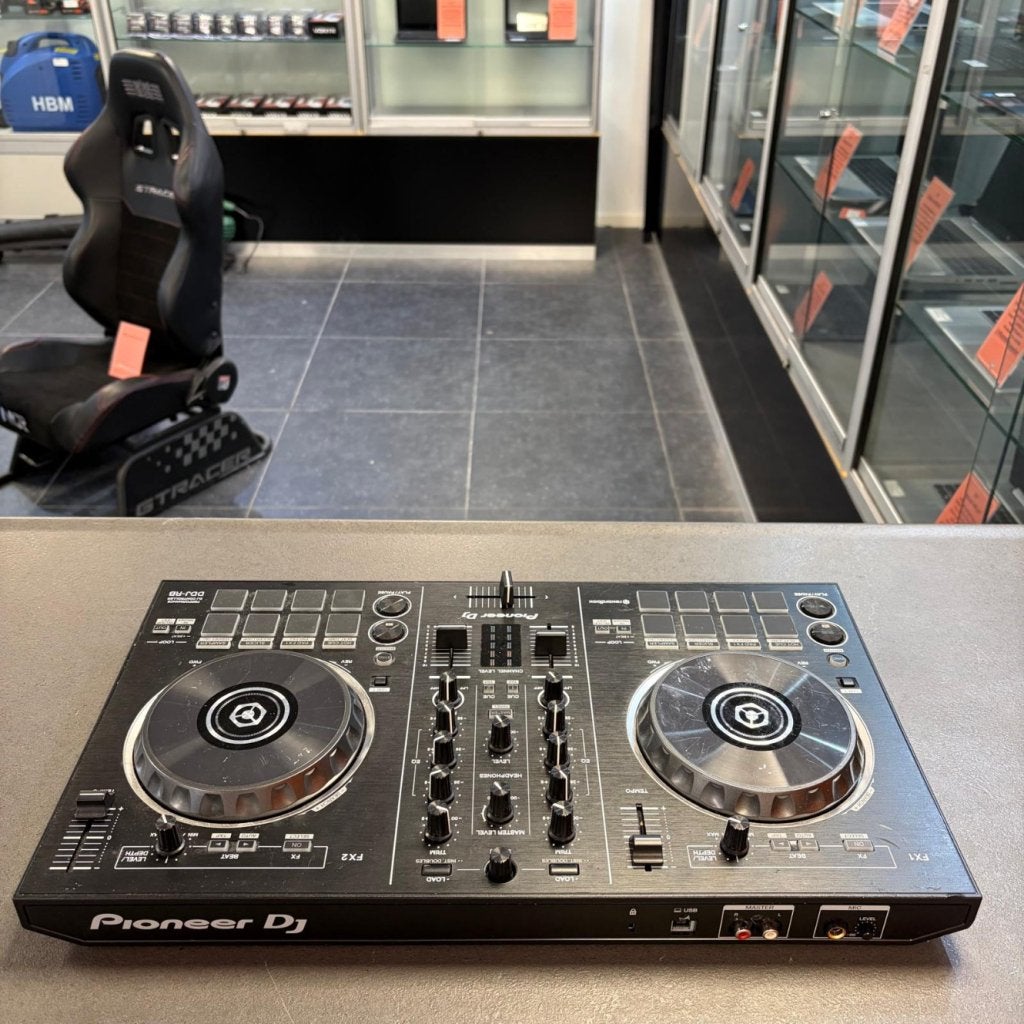 Pioneer DDJ-RB Performance Controller, Muziek en Instrumenten, Pioneer, Zo goed als nieuw, Support@pioneer.com, 28-8, Honkomagome 2-chome, Bunkyo-ku
Tokyo 113-0021
Japan