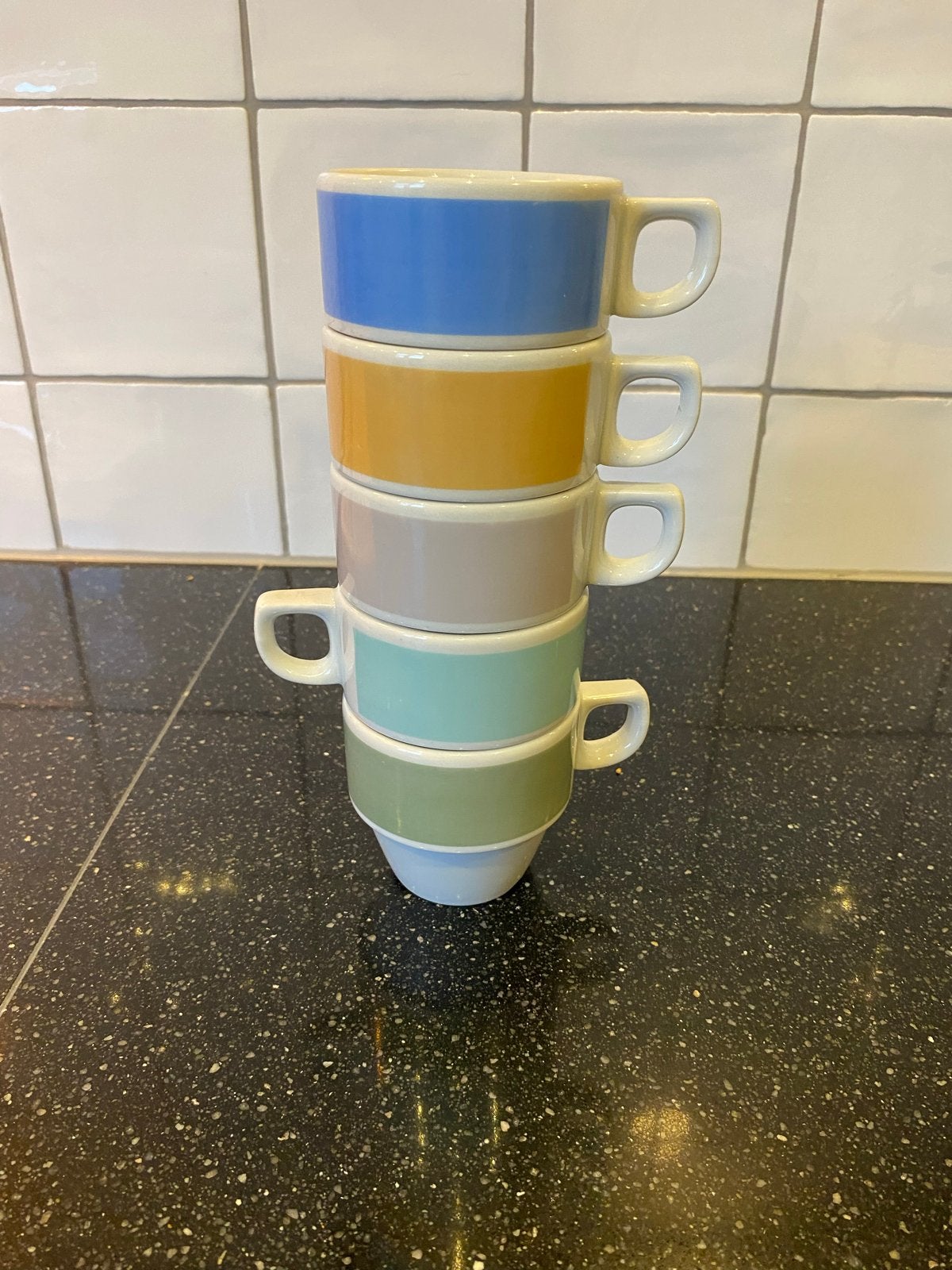Set van 5 vintage Mosa kopjes in nieuwstaat, Huis en Inrichting, Keuken | Servies, Keramiek, Ophalen of Verzenden, Zo goed als nieuw