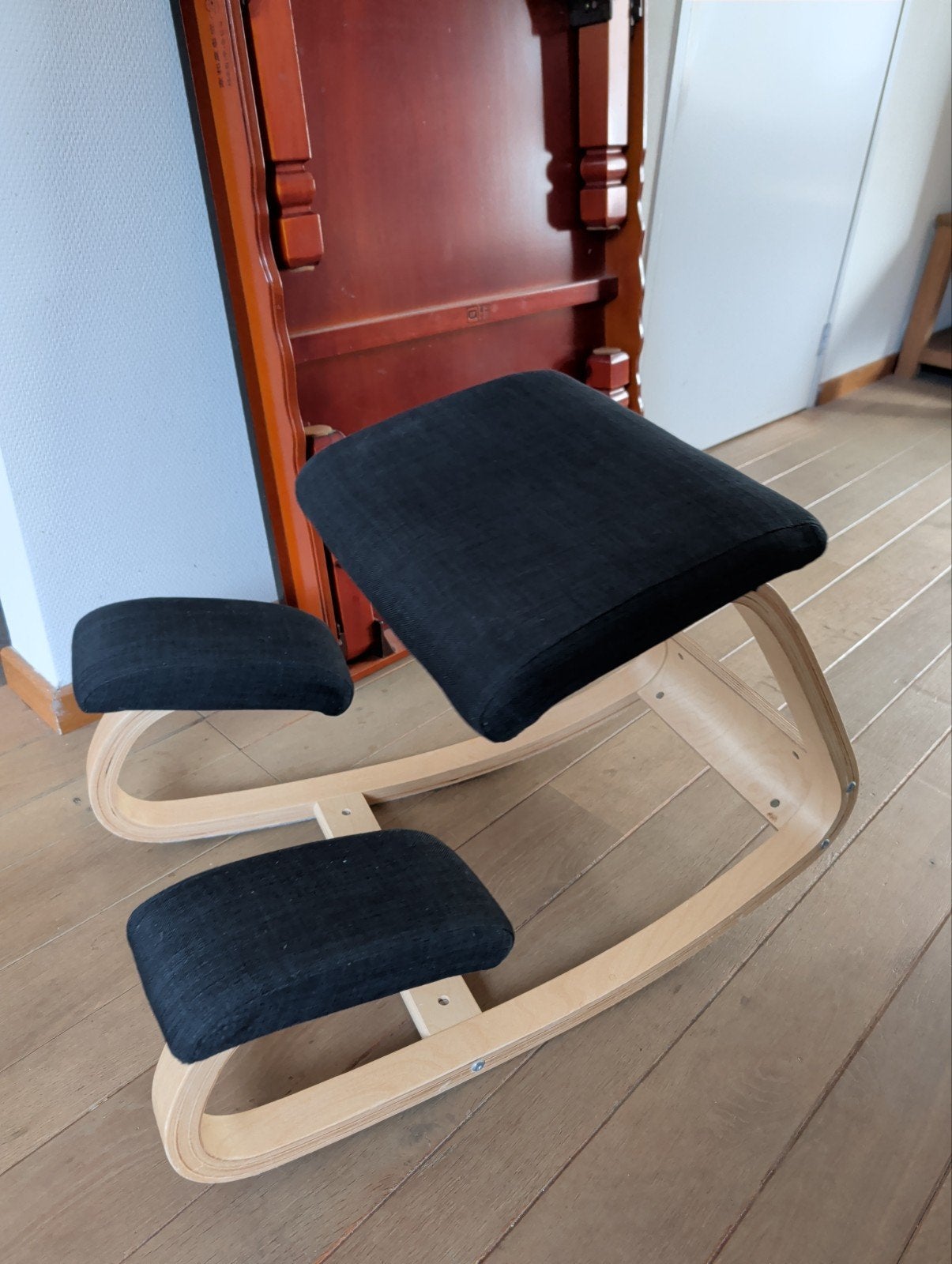 Ergonomische kniestoel - Zwart, Ophalen, Zwart, Ergonomisch, Zo goed als nieuw