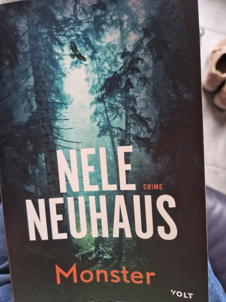 Nele Neuhaus - Monster, Gelezen, Europa overig, Nele Neuhaus, Ophalen of Verzenden