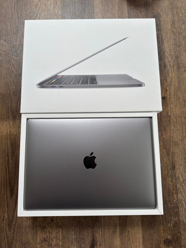 MacBook Pro 13” Touch Bar inclusief Muis + Toetsenbord, Computers en Software, Apple Macbooks, MacBook Pro, Gebruikt, 256 GB, Qwerty