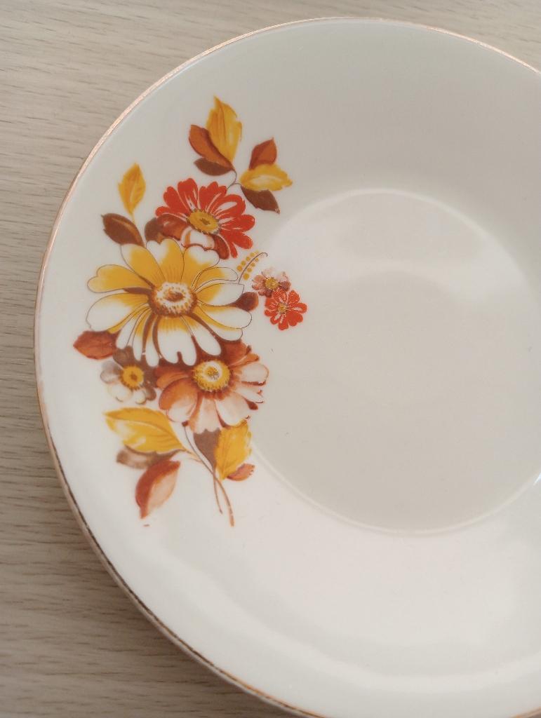 Servies met bloemen motief, Huis en Inrichting, Keuken | Servies, Ophalen, Gebruikt, Overige typen, Overige stijlen