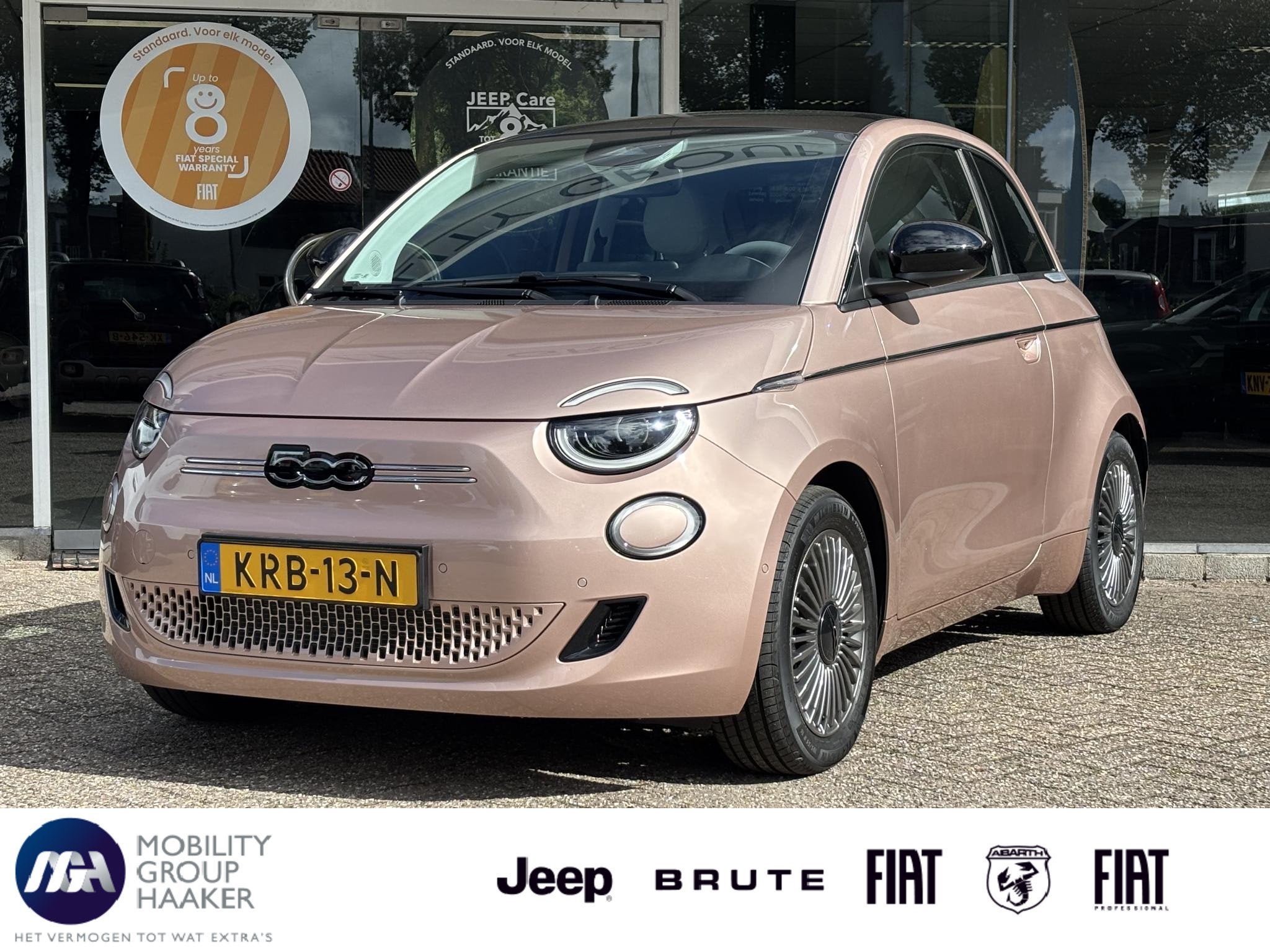 Fiat 500e La Prima 42 kWh | Panoramadak | Apple-Android | Pa, Auto's, Gebruikt, 118 pk, 4 stoelen, Origineel Nederlands