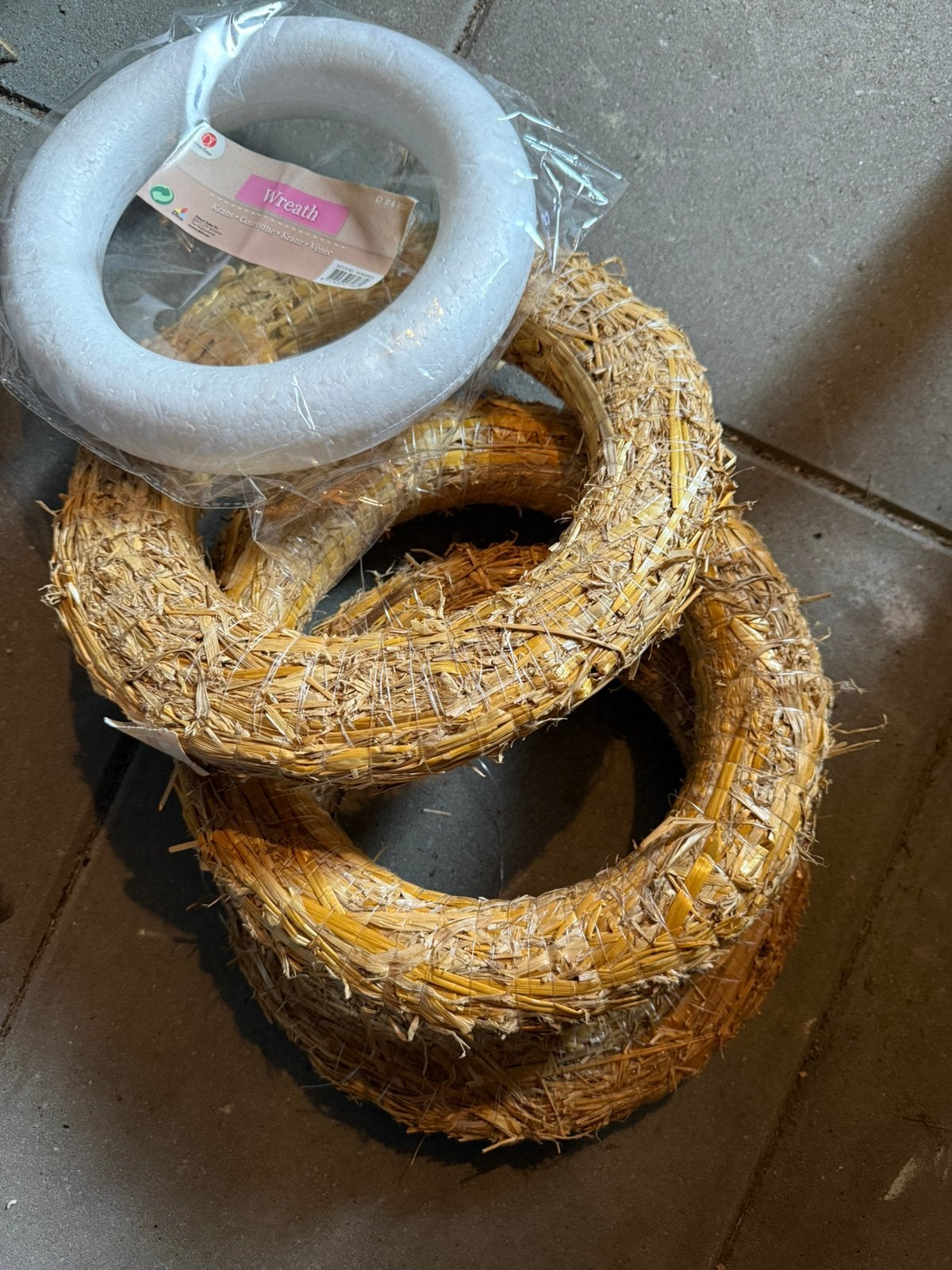 4 kranzen om mee te knutselen, Hobby en Vrije tijd, Knutselen, Ophalen of Verzenden, Nieuw, Knutselmateriaal
